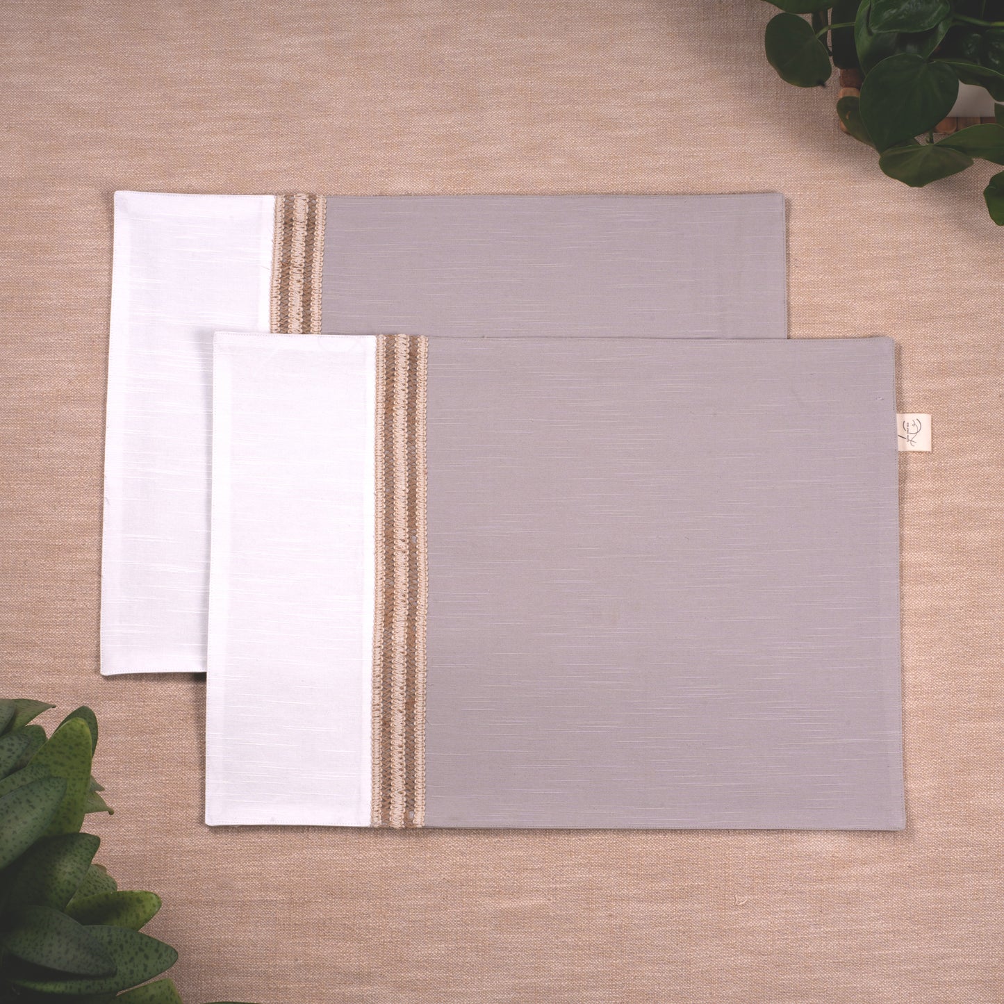 Silver grey placemats - Set of 2