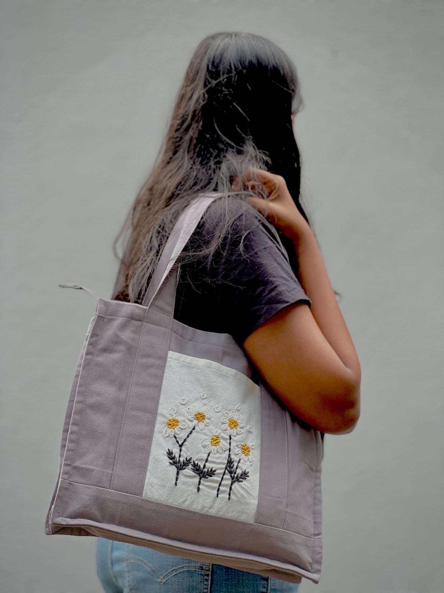 Daisy Day Box Tote