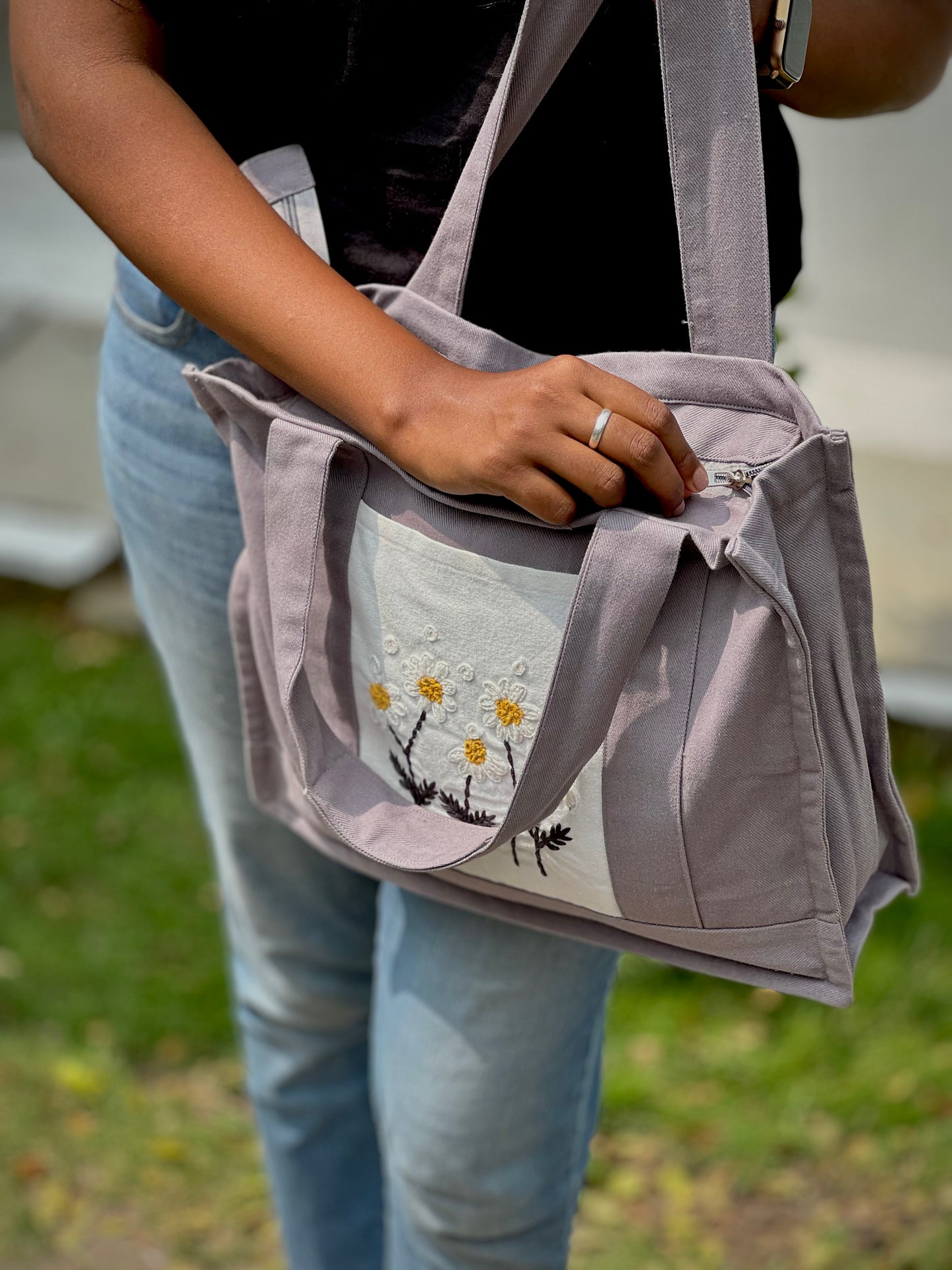 Daisy Day Box Tote