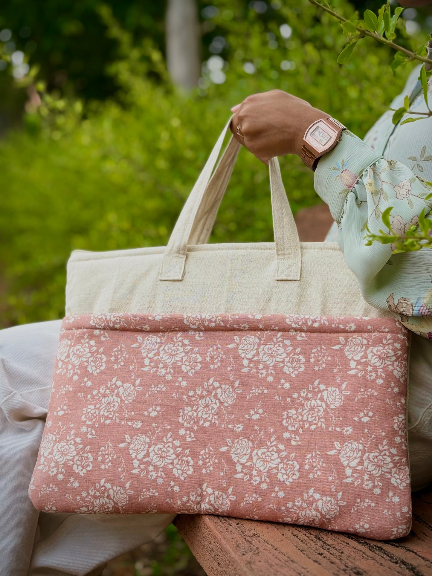 Subtle blossom laptop sleeve - 15 inches